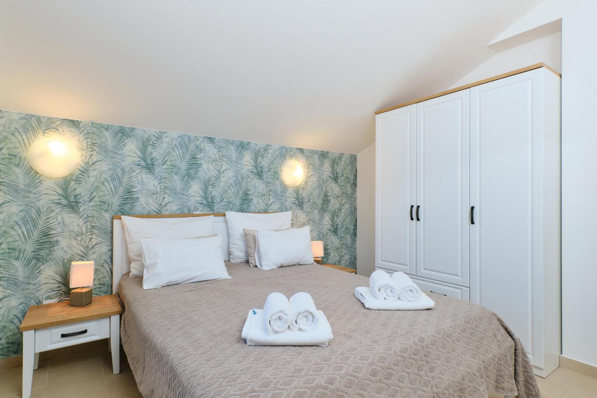 Apartments Divna Mali Losinj Exterior photo