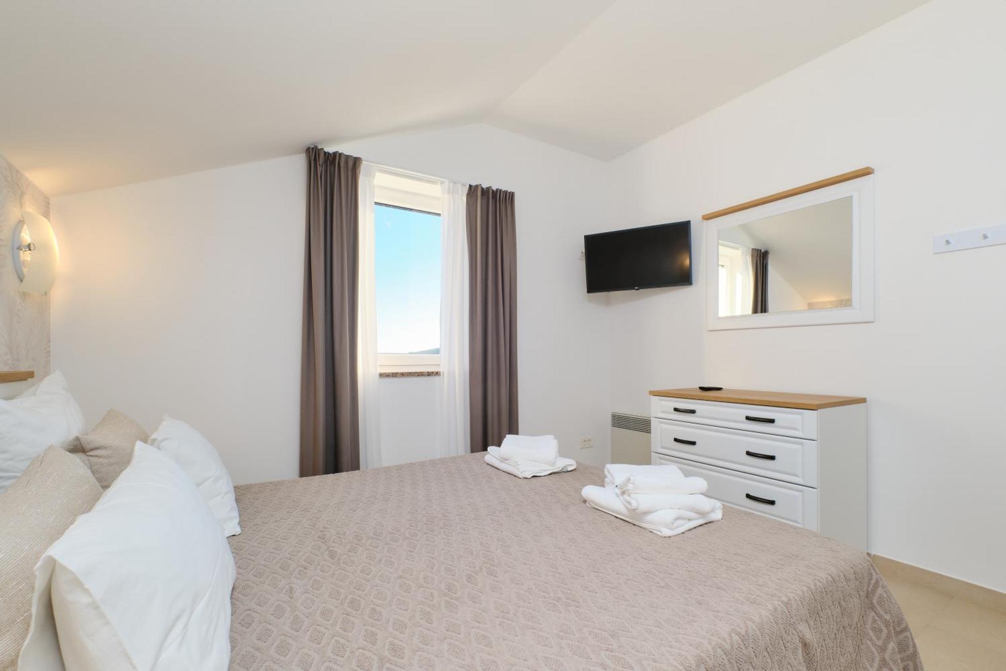Apartments Divna Mali Losinj Exterior photo