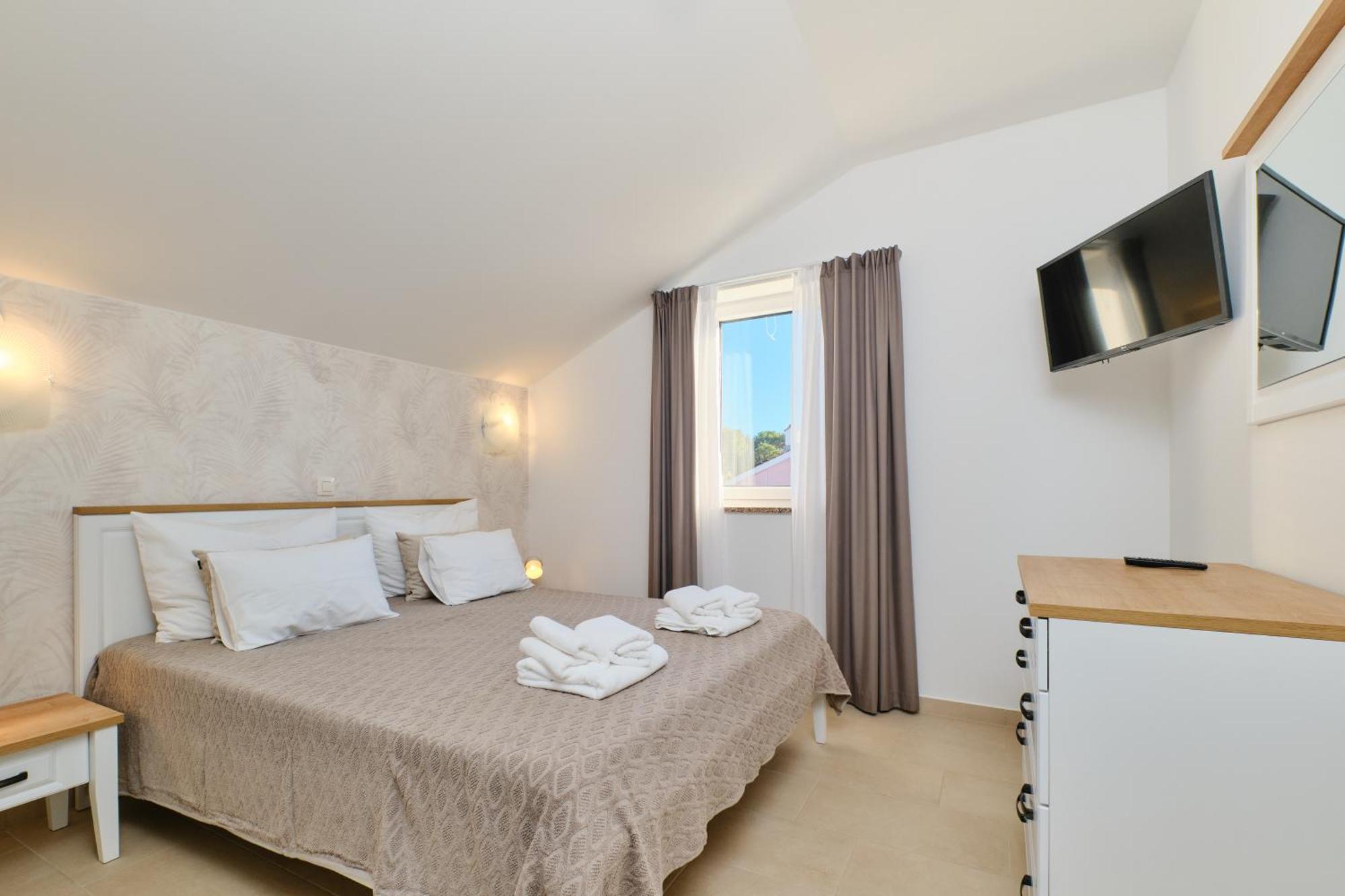 Apartments Divna Mali Losinj Exterior photo
