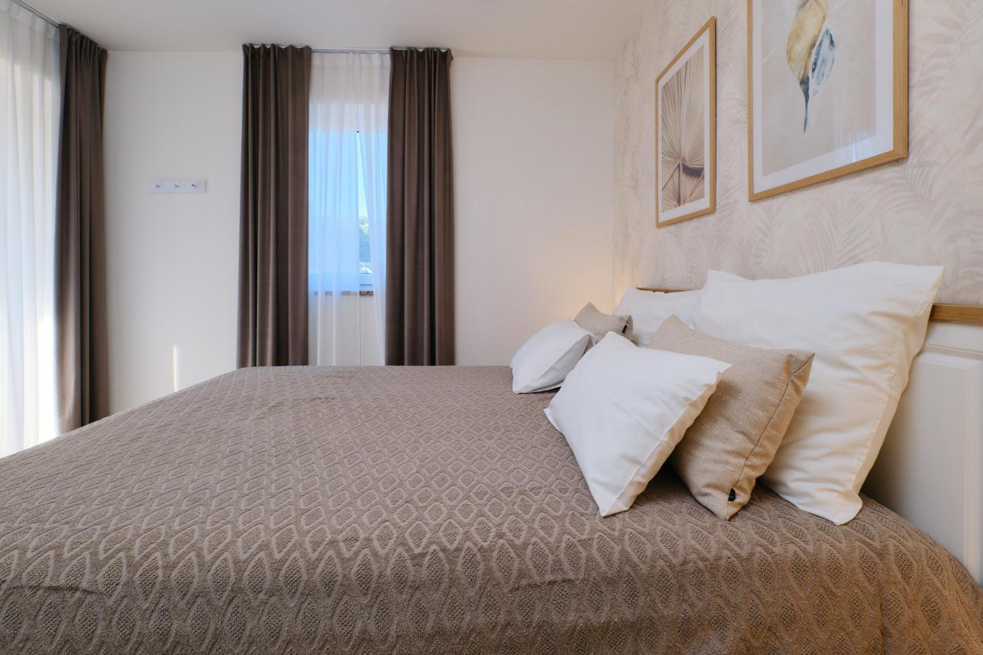 Apartments Divna Mali Losinj Exterior photo